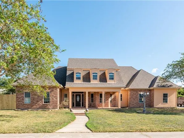 70 Pecan Grove Ln, Meraux, LA 70075