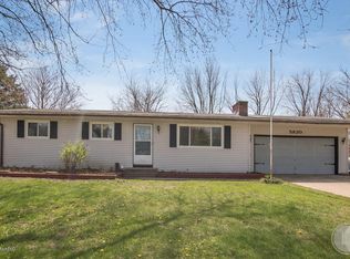 5820 Larkspur Ln, Allendale, MI 49401