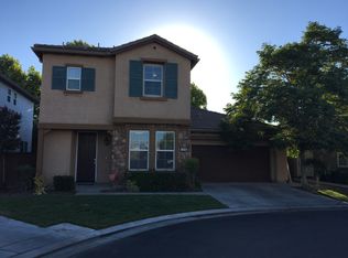 1814 N Larose Ln, Clovis, CA 93619