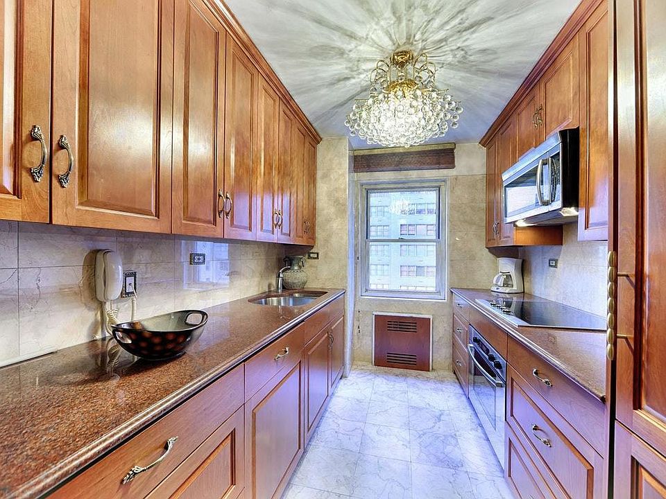 1st image of 1381 Avenue Of The Amer #6G
