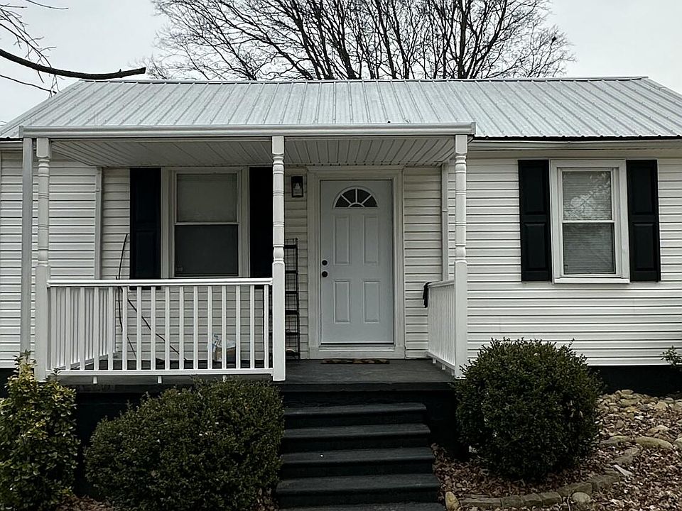 2nd image of 221 S Park Ave