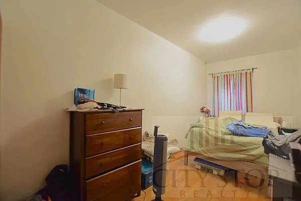 Rented by City Stop Realty | media 2