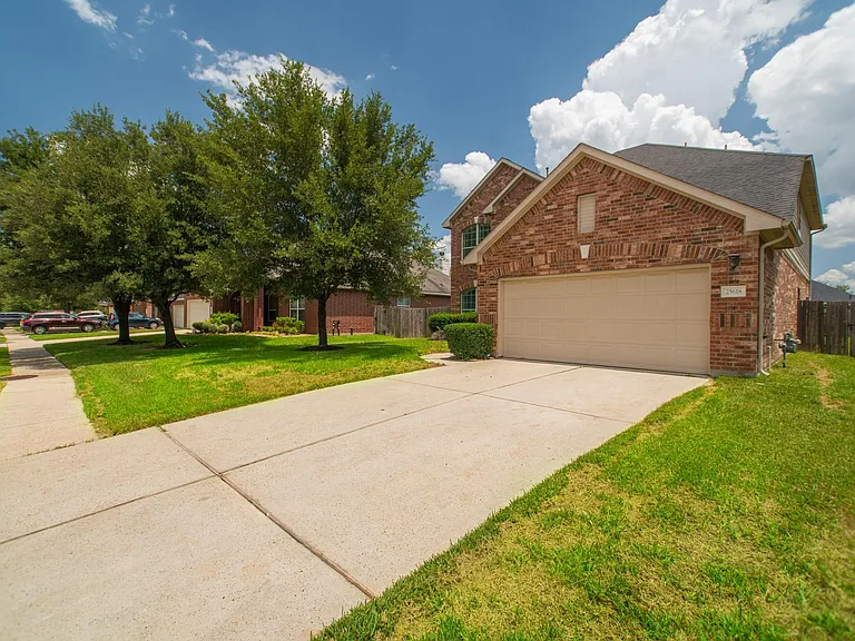 25618 Crisp Spring Ln — Photo 3