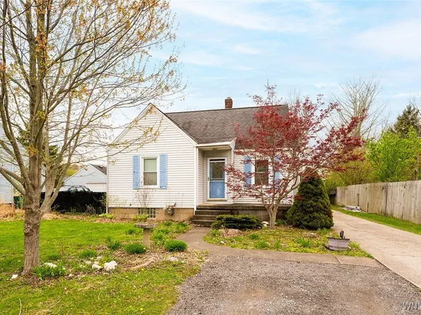 4589 Wilson Dr, Hamburg, NY 14075