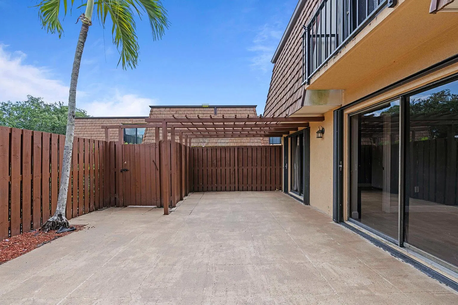 3 bed, 1488 sqft, $2,600 — Photo 3