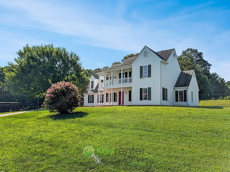 166 Chastain Rd — Photo 3