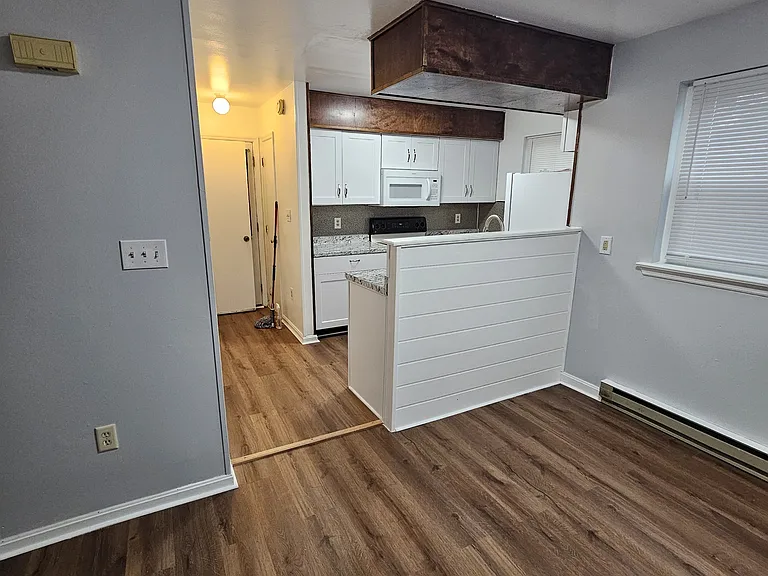 450 Garland Cir — Photo 6