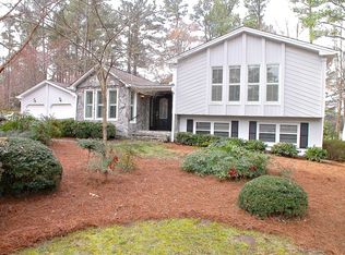 3129 Braddock Dr, Raleigh, NC 27612