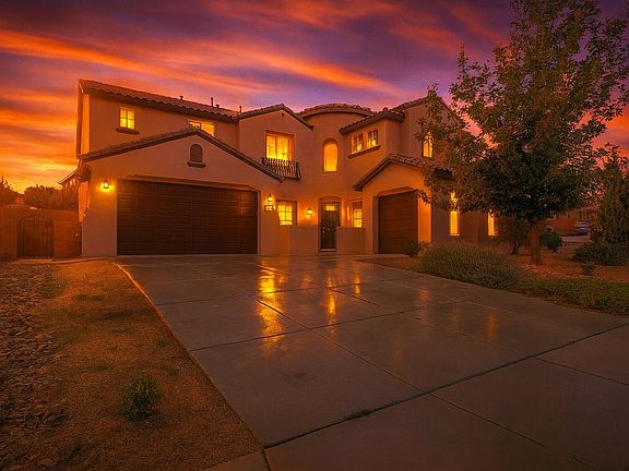 5th image of 43 Vista Larga Pl NE