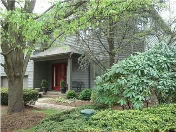 12 Pamrapo Ct W #A12w, Glen Rock, NJ 07452