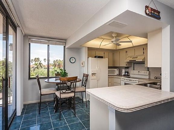 3rd image of 6295 Bahia Del Mar Cir APT 404