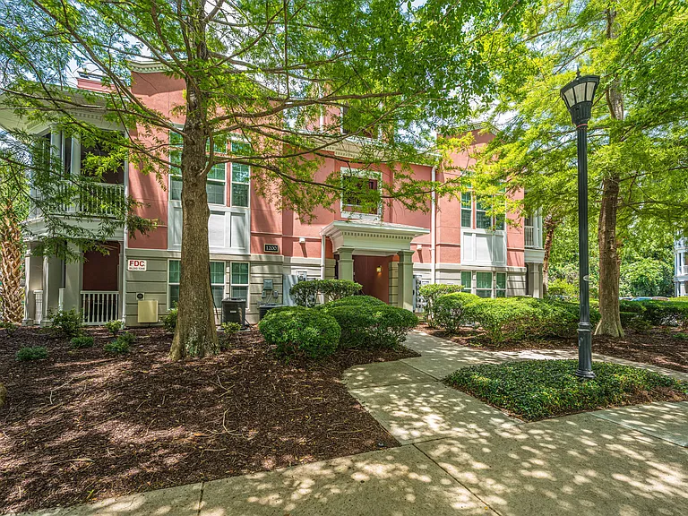 1216 Telfair Way #1216 — Photo 14