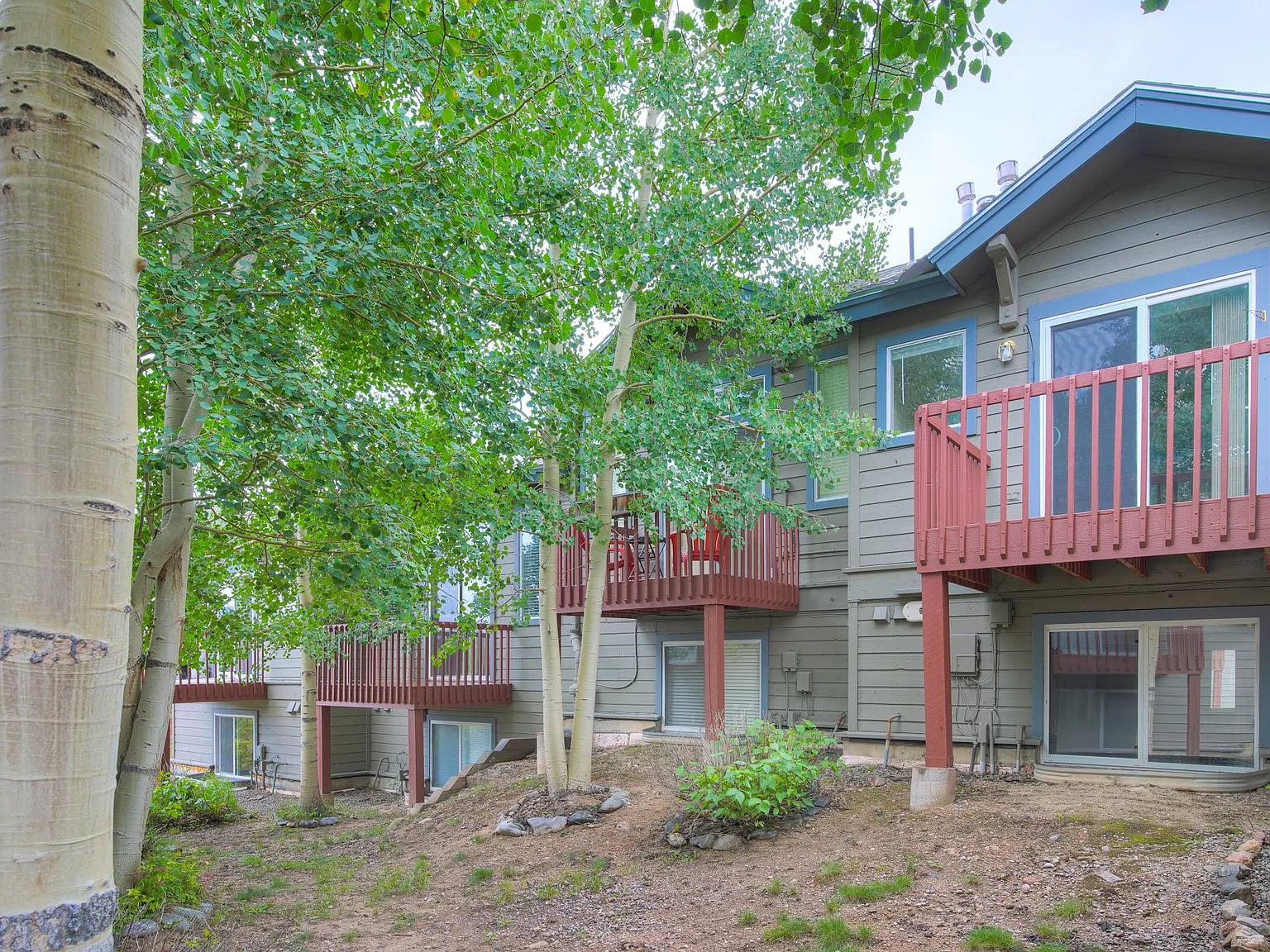 2 bed, 1166 sqft, $2,700 — Photo 2