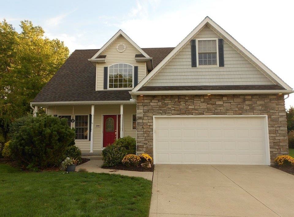 1st image of 32800 Titus Hill Ln