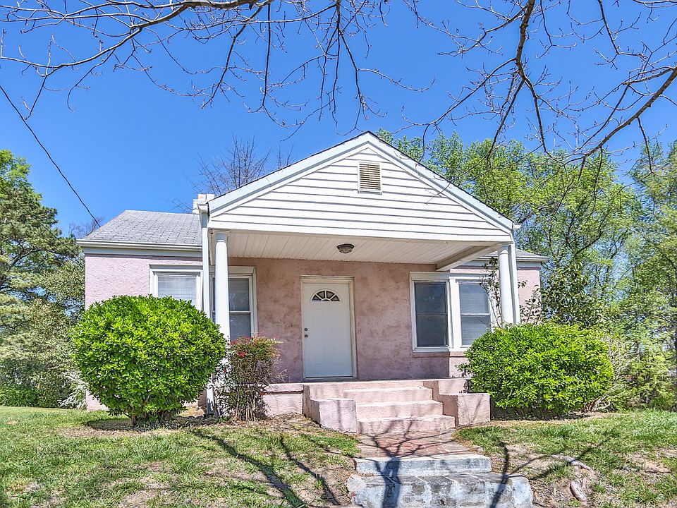 1st image of 601 Elmira Ave
