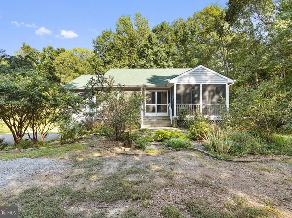 20594 Adkins Rd, Lexington Park, MD 20653