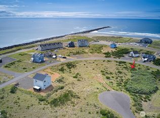 1420 Ocean Crest Ave SW, Ocean Shores, WA 98569