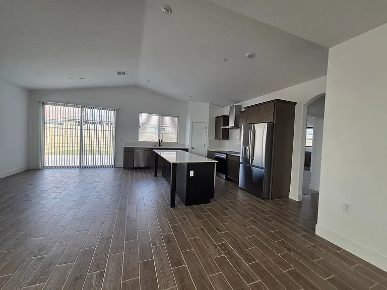 1455 N Frontier St — Photo 3