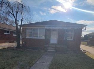 18536 Holland Ave, Eastpointe, MI 48021