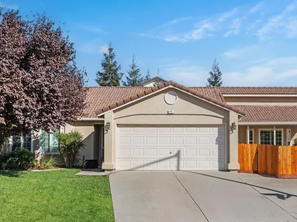 451 Shalako Dr, Oakdale, CA 95361