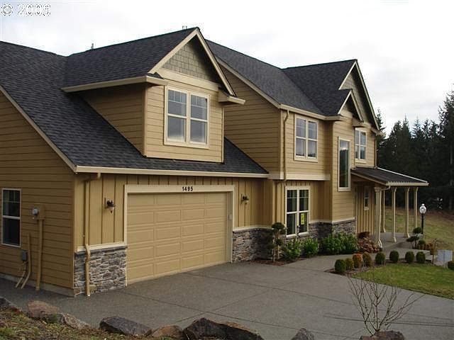 1st image of 1495 NE Geraldine Dr