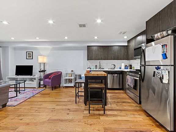 3rd image of 608 Lincoln Pl #1