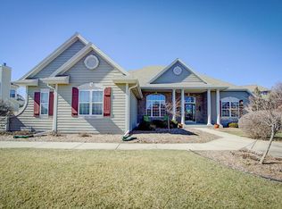 W131N6605 Crestwood Dr, Menomonee Falls, WI 53051