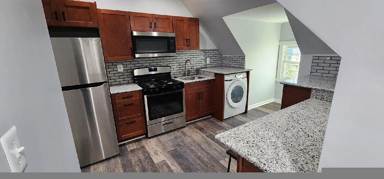 1 bed, $1,225 — Photo 4