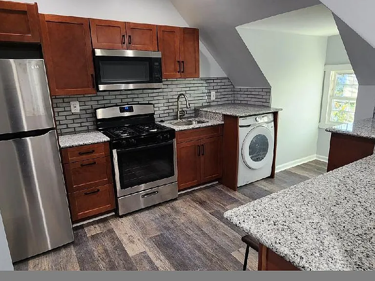 4302 Maine Ave #3 — Photo 4
