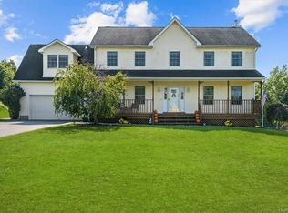 16 Flagler Rd, Poughquag, NY 12570