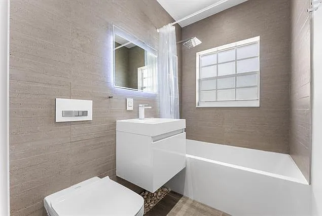 8934 Emerson Ave — Photo 4