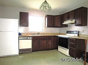 5th image of 318 Genesis Cir