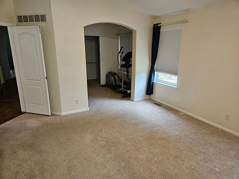 6686 Solana Dr — Photo 9