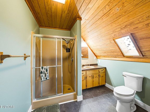 12th image of this home