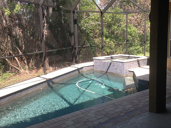 3rd image of 7433 Ambleside Dr