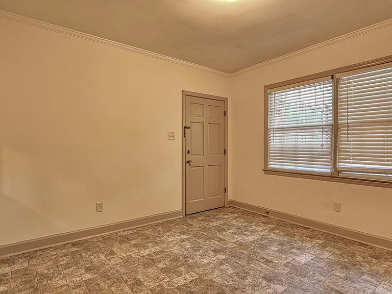 831 John B White Sr Blvd — Photo 48