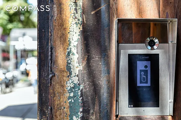 Rented by Compass | media 14