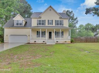 243 Derby Downs Dr, Sneads Ferry, NC 28460