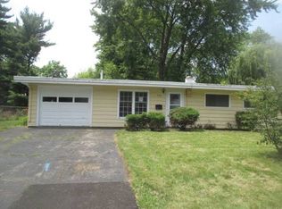 766 N Elmwood Dr, Aurora, IL 60506