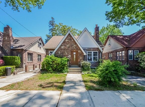 4th image of 78 Joan Dr