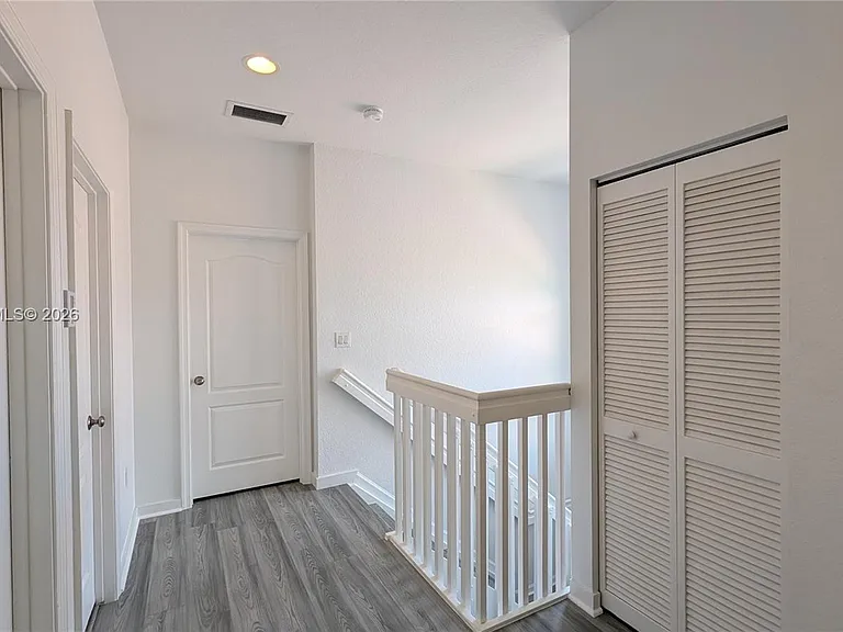 2151 NE 37th Ter — Photo 49