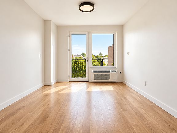 4th image of 1584 Fulton St #4A