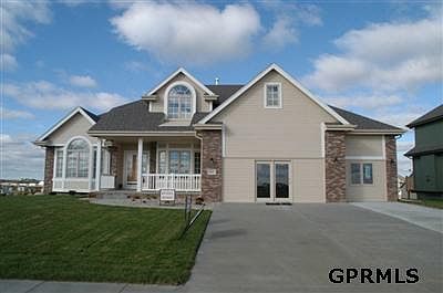 1st image of 1910 E Petersen Dr