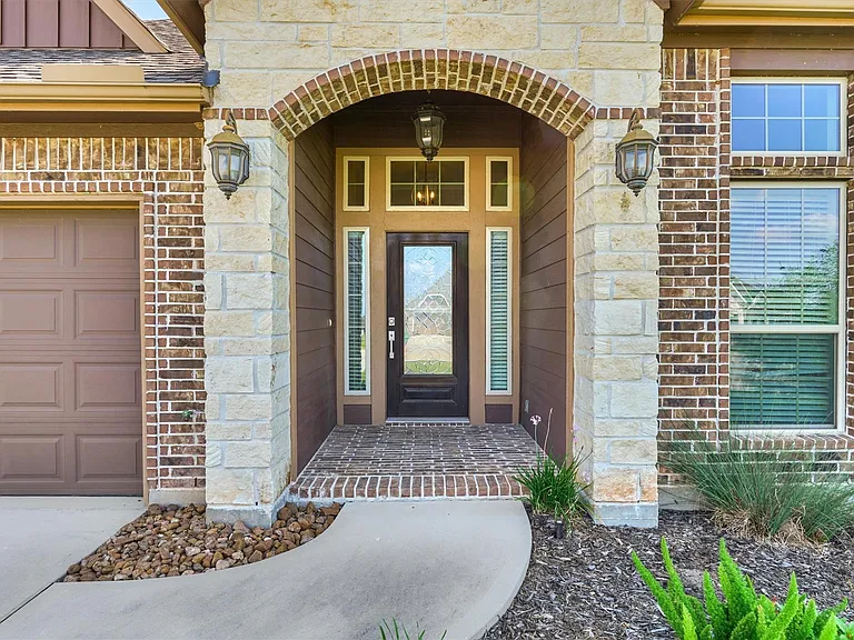 180 Racetrack Ln — Photo 8