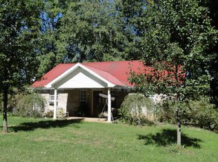 1484 N Pine Hill Rd, Cookeville, TN 38501