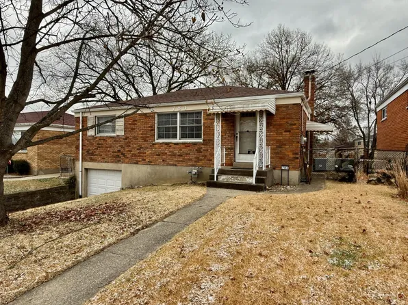 784 Woodyhill Dr, Cincinnati, OH 45238