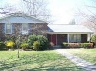 1037 Ridgecrest Dr, Dickson, TN 37055