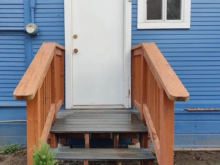 8117 N Olympia St — Photo 12