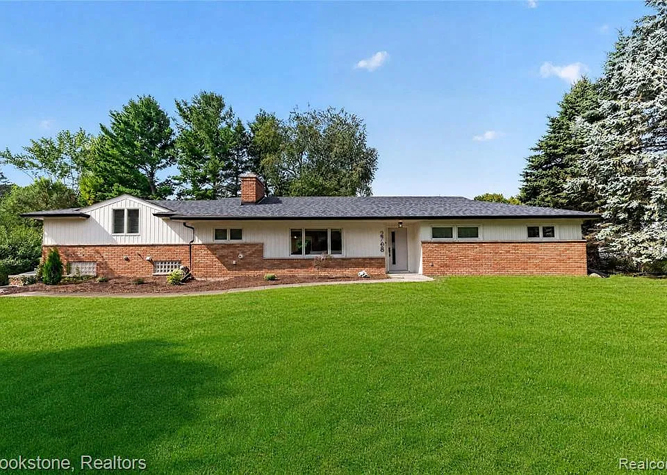 2768 Hillendale Dr