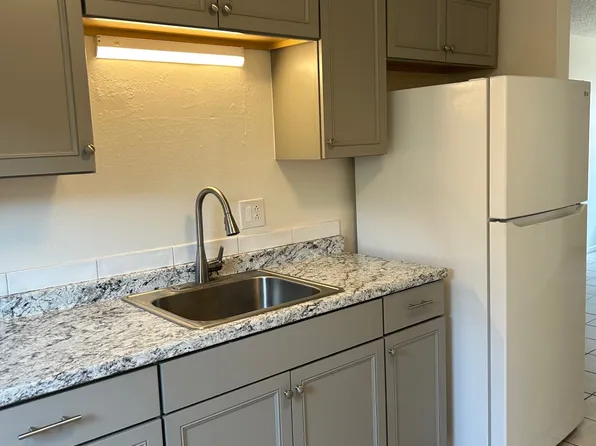 440 Princeton Dr SE #1, Albuquerque, NM 87106